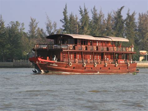 Mekong river boats - Mekong Cruises