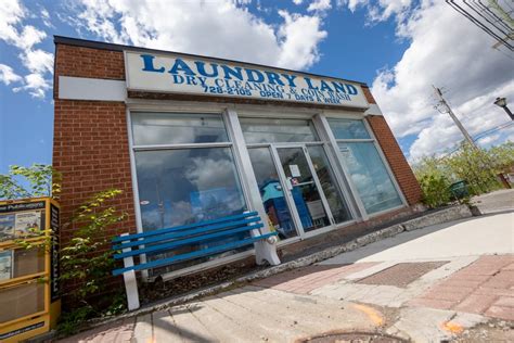 Wash and fold: Pandemic forcing local laundromats out of business | CBC ...