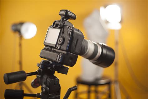 How To Use Off-Camera Flash: An Essential Guide to Off-Camera Lighting