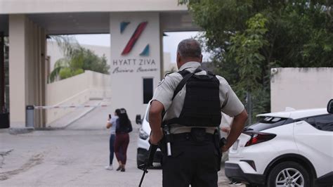 Cancun resort shooting: Masked drug gang gunmen storm Mexico beach ...