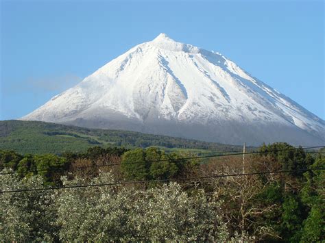 Pico Mountain in March 2015...the snow has come :) | Natural landmarks ...