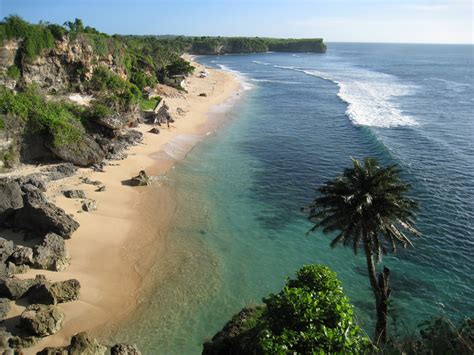 JIMBARAN BEACH BALI | THE WHITE SAND TOURIST ATTRACTION