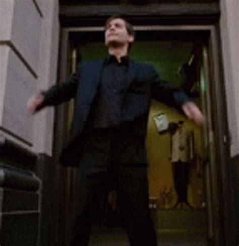 Tobey Maguire Spider Man GIF - Tobey Maguire Spider Man Dance ...