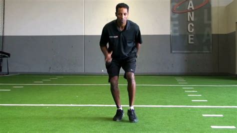 Football Training - How to Back Pedal - YouTube