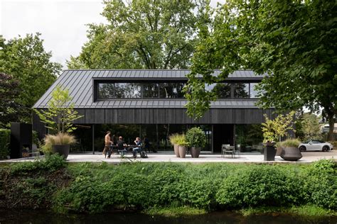 Black Barn by studio] [space architecten - Architizer