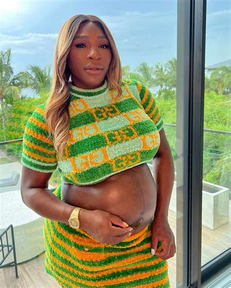 Serena Williams Cradled Her Baby Bump in a Gucci Crop Top and Matching ...