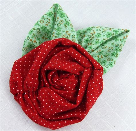 1000+ images about How to make a 3d rose on Pinterest | Fabric flower ...