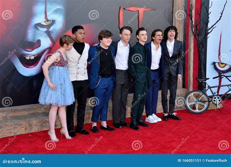 Sophia Lillis, Chosen Jacobs, Jeremy Ray Taylor, Wyatt Oleff, Jaeden ...