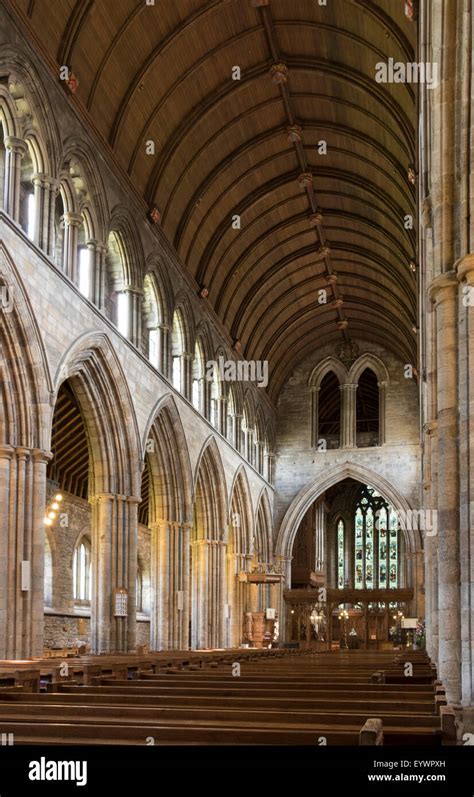 Dunblane cathedral interior hi-res stock photography and images - Alamy