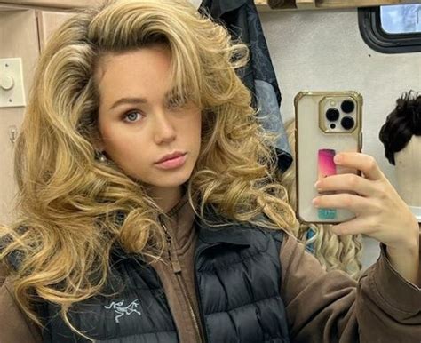 Who is Brec Bassinger? Age, Height, Wiki, Bio, Net Worth, Girlfriend, Wife