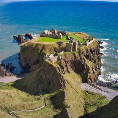 Dunnottar Castle: history, facts and how to visit - Countryfile.com