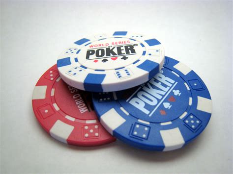 File:11g poker chips.jpg - Wikimedia Commons