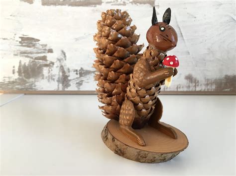 Squirrel cone - Vintage squirrel - Handmade squirrel | Pine cone crafts ...