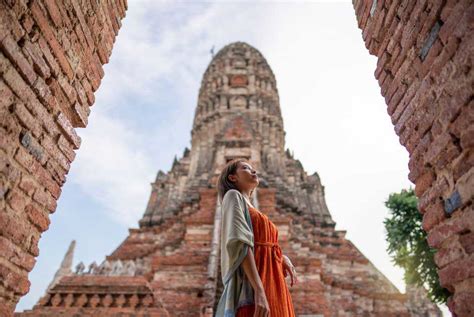 What to Wear in Thailand Temples: Thailand Temple Dress Code