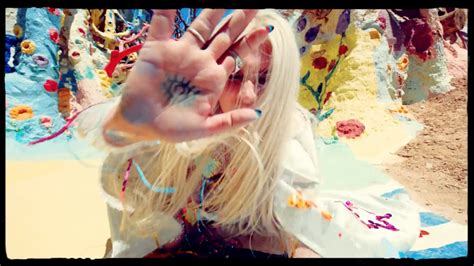 34 Stunningly Beautiful Scenes From Kesha's "Praying" Music Video