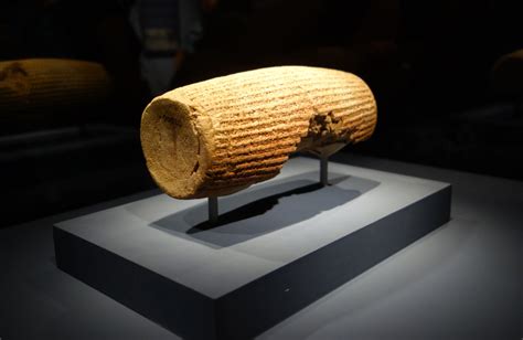 Cyrus Cylinder, a 2500 year old charter of human rights - goingIRAN