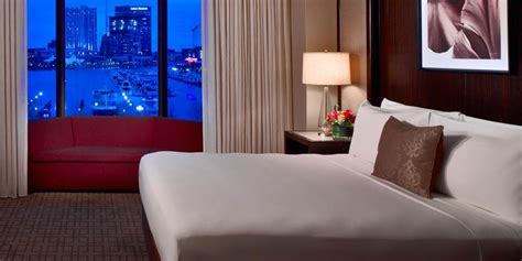 5 Reasons to Book a Staycation at Royal Sonesta Harbor Court Baltimore