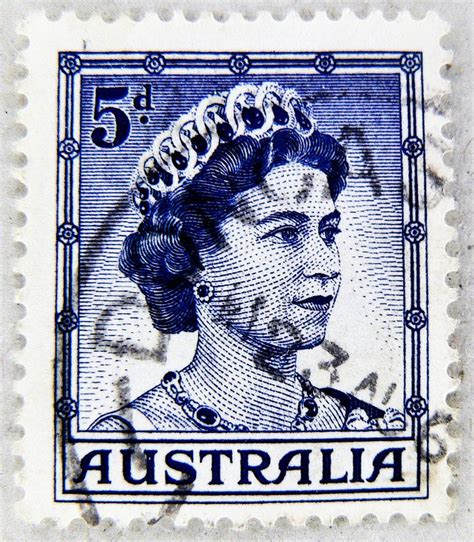 Vintage Australia 5d 5p Pence Queen Elizabeth QE II Postage Stamp