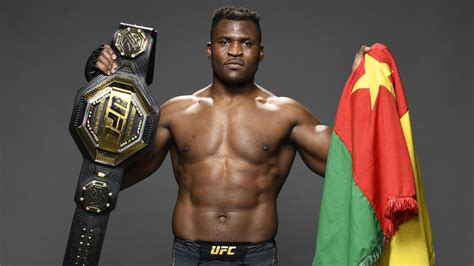 Après son retrait de l'UFC il y a quelques mois, Francis Ngannou a fait ...