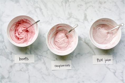 How to make natural pink frosting: Trying 3 food-dye-free methods