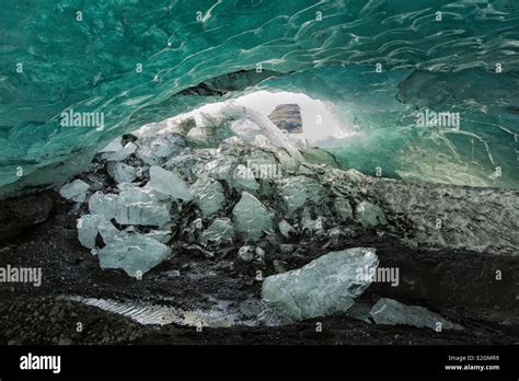 Iceland Sudhurland Solheimajokull ice cave in glacier Stock Photo - Alamy