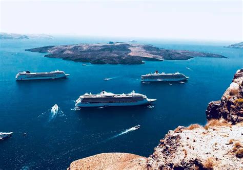 Santorini, Greece Cruise Ship Schedule | Crew Center