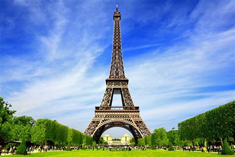 22 Top-Rated Tourist Attractions in Paris | PlanetWare