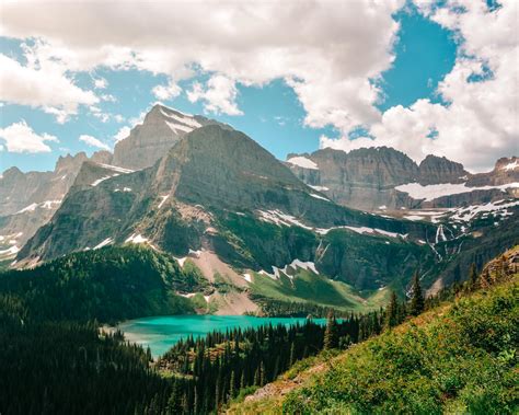 Grinnell Lake overlook on Grinnell Glacier trail in Glacier National ...