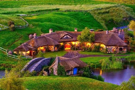 Hobbiton Village in New Zealand 🇳🇿 | Places around the world, The ...