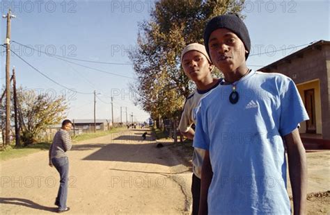 Young people, Mashaeng Township, Fouriesburg - Photo12-Africa Media Online