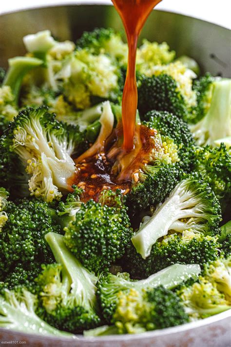 Broccoli Stir-Fry Recipe with Garlic Sauce – How Stir Fry Broccoli ...