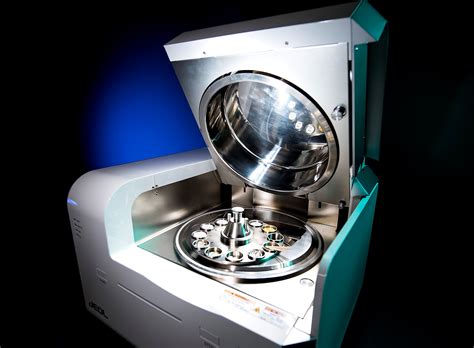 Scanning Electron Microscopes (SEM) - JEOL (Germany) GmbH and Nordic (AB)