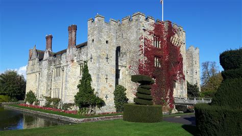 Hever Castle - Anne Boleyn's Childhood Home - Bowl Of Chalk - London ...