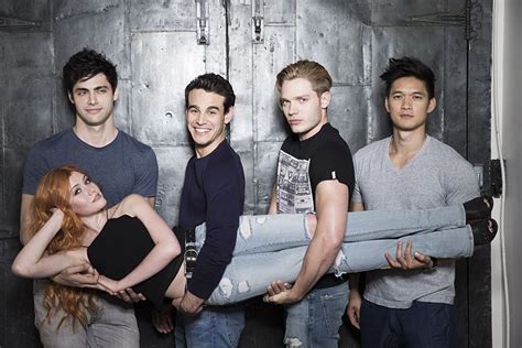 tmi-tv-show-news | Shadowhunters, Shadowhunters cast, Shadowhunters malec