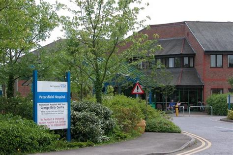 Petersfield Hospital © Martyn Pattison cc-by-sa/2.0 :: Geograph Britain ...