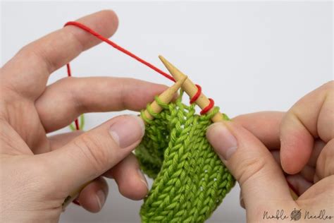 How to yarn over knitwise & purlwise for beginners [easy tutorial]