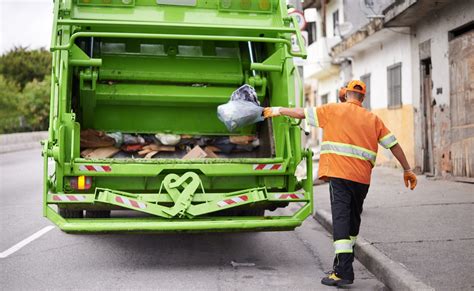 Safety tips for garbage truck drivers | Today's TruckingToday's Trucking