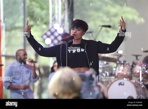 Jennifer Hudson performs live on NBC's 'The Today Show' at Rockefeller ...