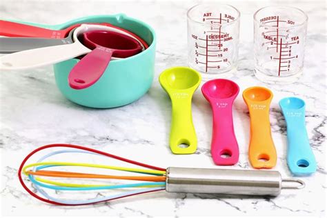 15 Types of Kitchen Measuring Tools and Gadgets - Homenish