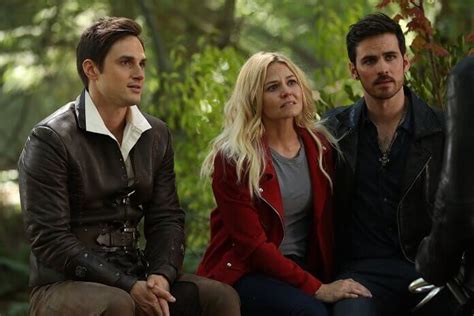 Once Upon a Time Season 7 Episode 2 Photos: Emma Reunites with Hook