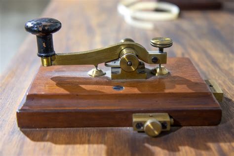 Vintage morse telegraph machine - IFRAH Law