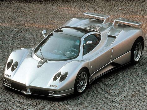 Pagani Zonda C12 S : supercar à l’ancienne