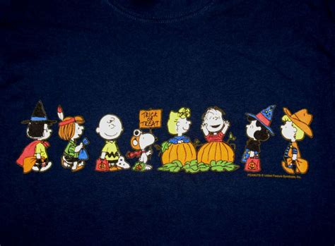 Peanuts Halloween Wallpaper - WallpaperSafari