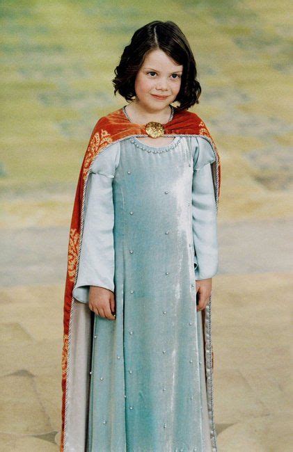 Lucy's coronation gown...so pretty. :) | Lucy pevensie, Narnia costumes ...