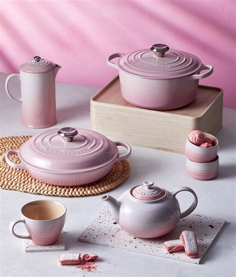 Le Creuset Theepot Shell Pink Kopen? | Cookinglife | Le creuset, Baking ...