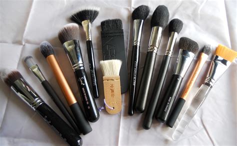 Make Up For Dolls: Brushes I use for Contouring