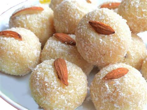 4 Ingredients Coconut Almond Ladoo - Spiceitupp | Easy indian dessert ...