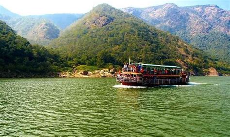 Rajamahendravaram-Papikondalu boat ride to resume today