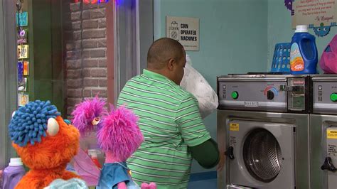 Sesame.Street.S49E09.Bath.Time.for.Blankey.1080p.AMZN.WEB-DL.DDP2.0.H ...