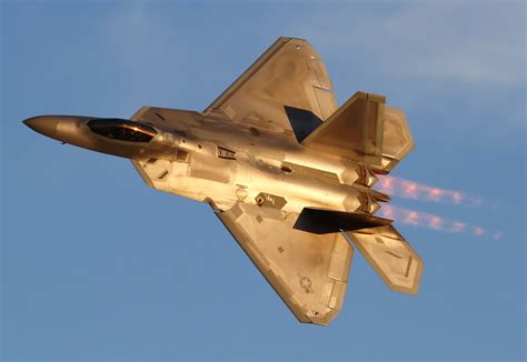 Lockheed Martin F-22 Raptor HD Wallpaper | Hintergrund | 2048x1410 | ID ...